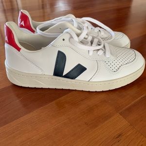 Veja v-10 sneakers